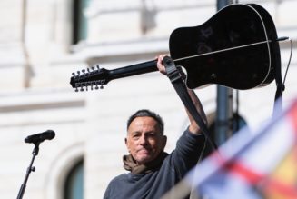 Bruce Springsteen Appears at Minneapolis No Kings Protest: "You Gave Us Courage"