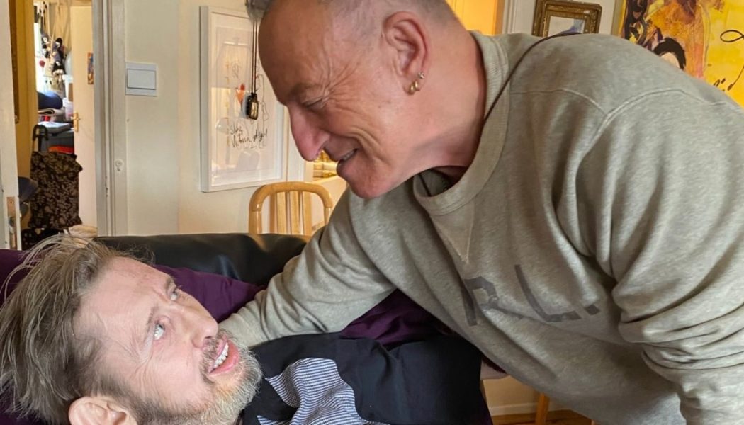 Bruce Springsteen Releasing Cover of The Pogues' "A Rainy Night in Soho"