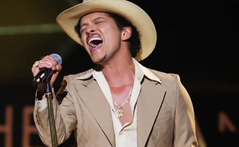 Bruno Mars Earns Second No. 1 Album With ‘The Romantic’