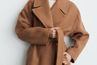 Fashion People Depend on This Classic Color to Make Their Outfits Instantly Look More Expensive