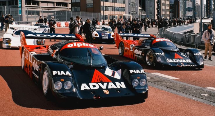 For Luftgekühlt 2026, Classic Porsches Literally Took Over a Japanese Expressway