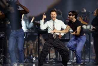 Harry Styles Opens the 2026 BRIT Awards with "Aperture": Watch