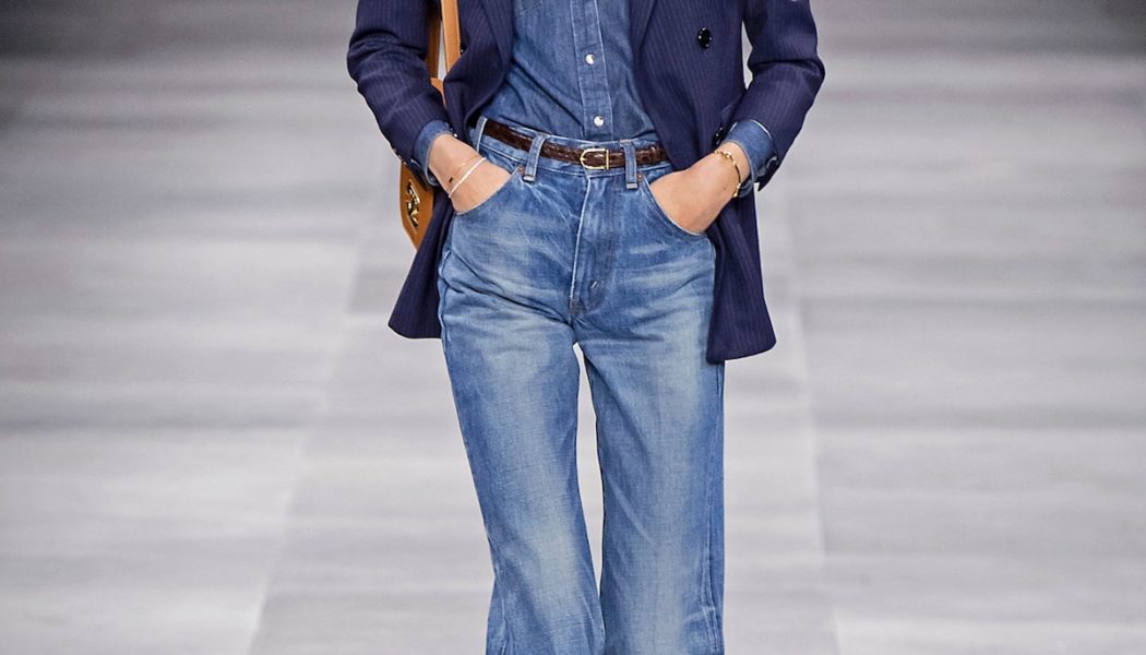 I'm Parisian—These Are the Flared Jeans I’m Currently Obsessed With