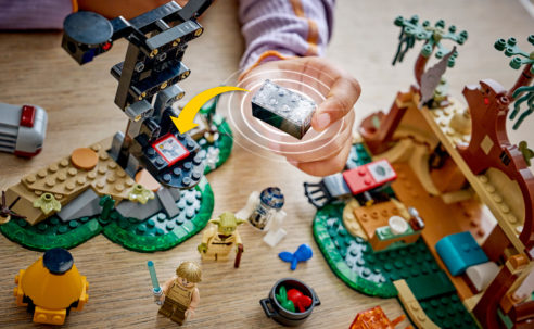 Lego’s Smart Brick is here, and it transforms these new Star Wars sets
