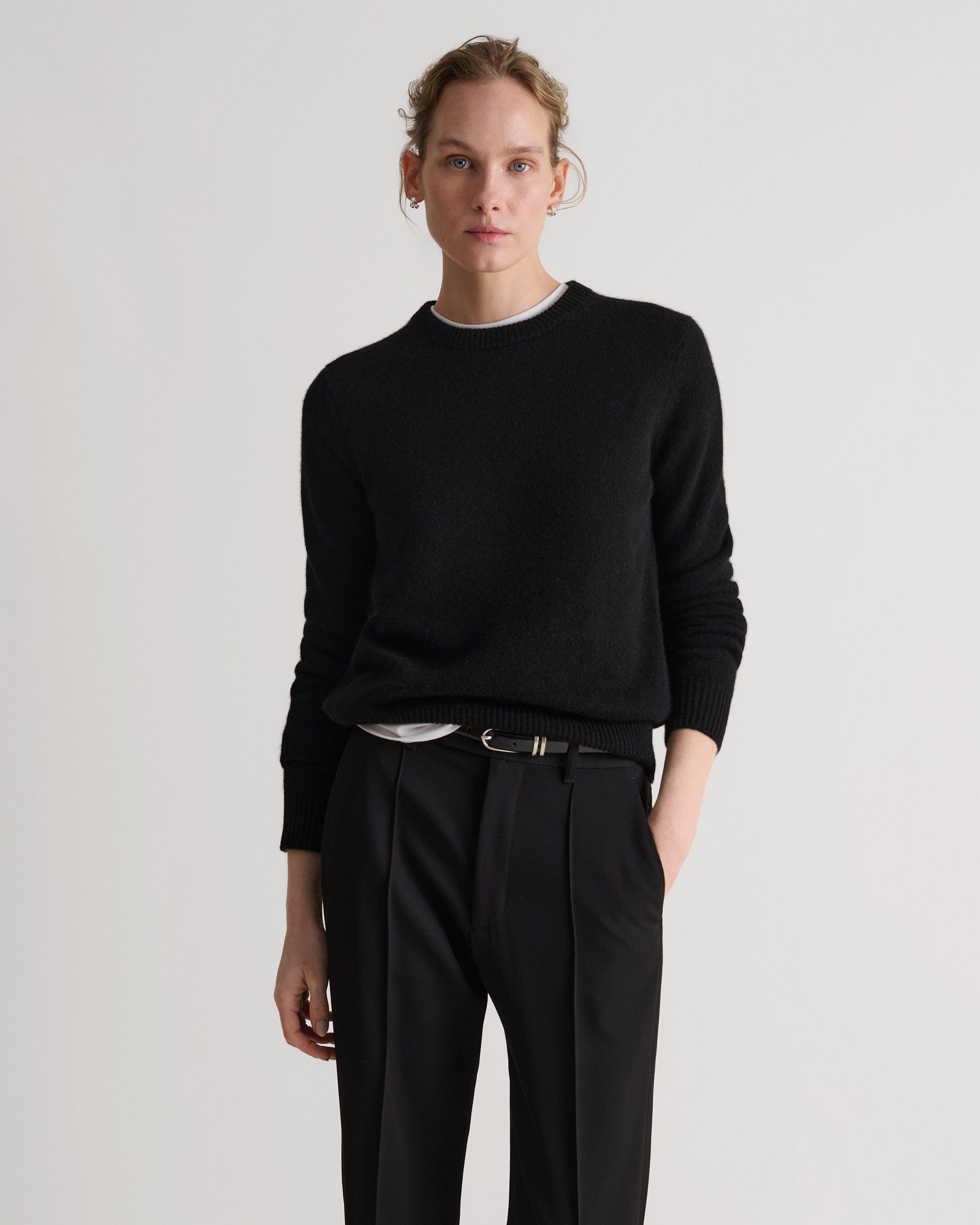 Women's Finest Cashmere Mid-Weight Crew Neck Jumper - Black - Xs / Black