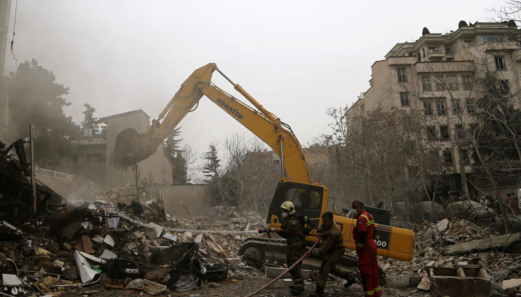 Oil Prices Drop, Stocks Surge Amid Rumors That Iran War Nearing End