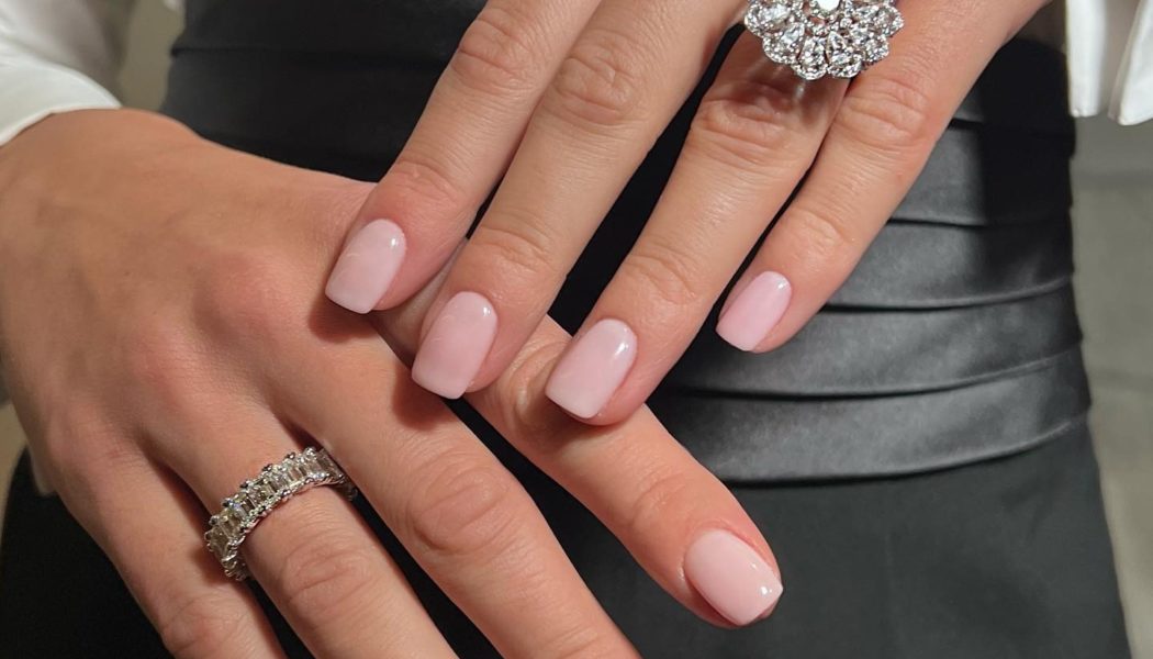 OPI Just Combined Bubble Bath and Funny Bunny—Here's My "Bubble Bunny" Nail Colour Review