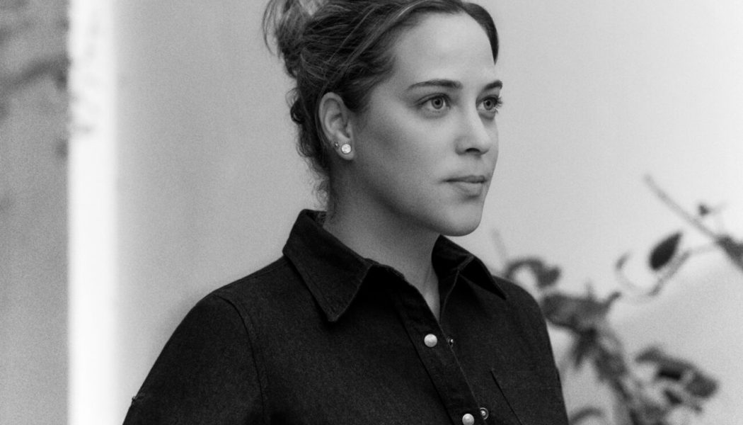 Pía León’s Vibrant Peruvian Perspective