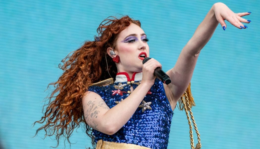 Rio de Janeiro's Mayor Bans Chappell Roan from Performing at Music Festival