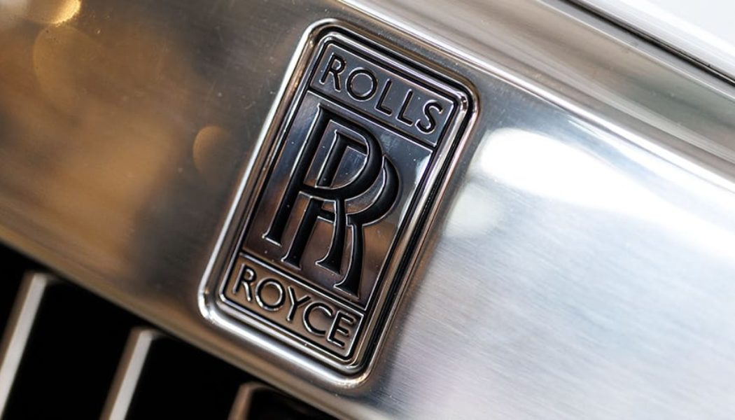 Rolls-Royce Coachbuild Collection Debuts With Electric Spectre