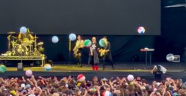 Shirley Manson Says She Buried Dad “The Week Before” Beach Ball Rant