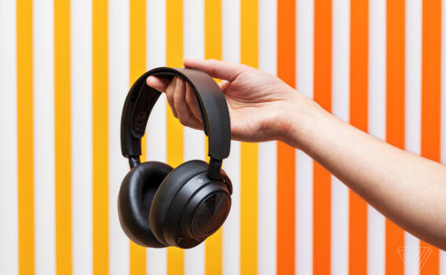 SteelSeries’ feature-packed Nova Pro Wireless headset is $80 off