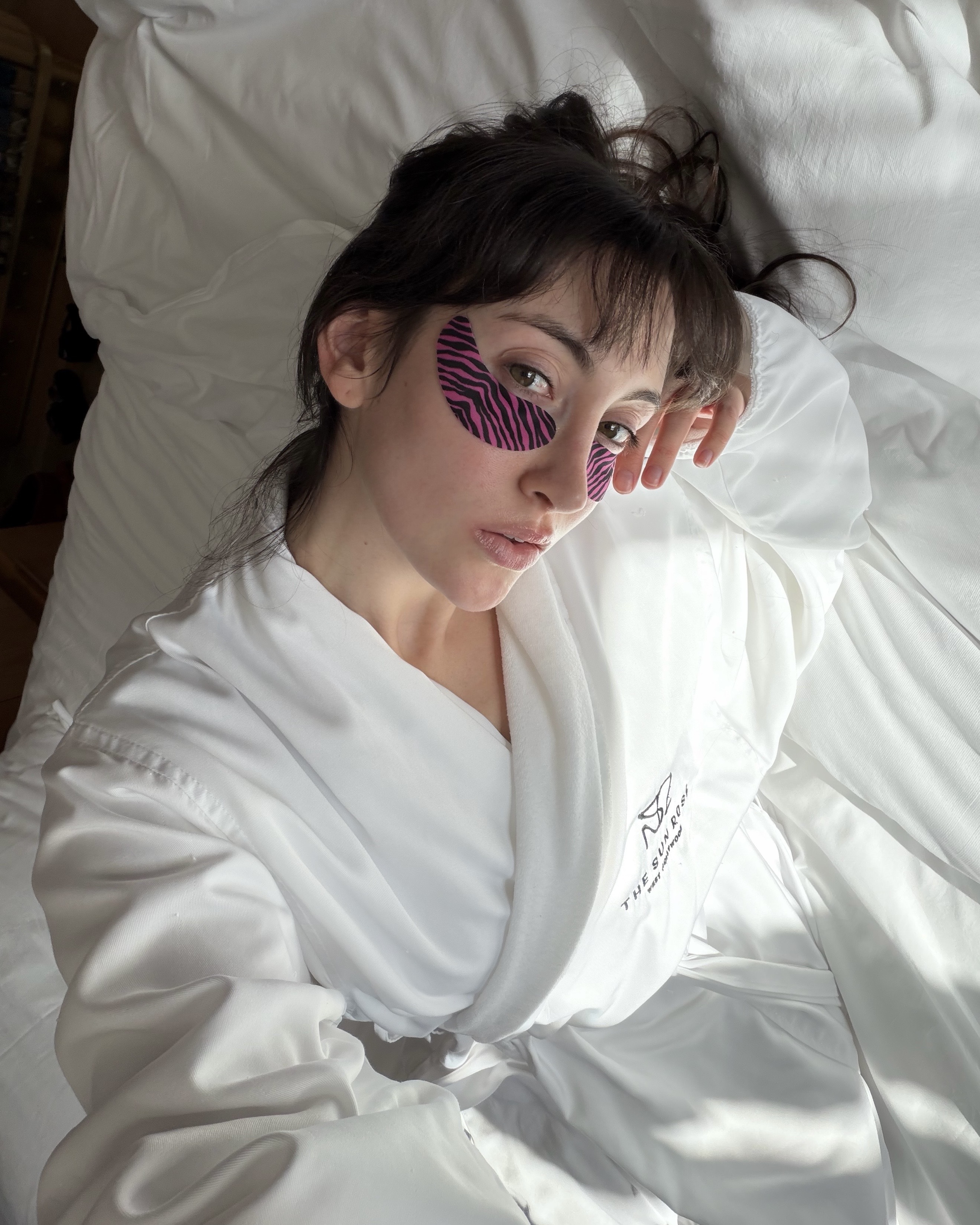 An image of WWW associate beauty editor Alyssa Brascia before the 2026 Grammys.