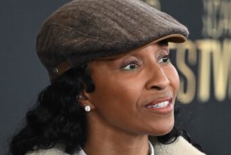 TLC's Chilli Says She's "Not MAGA," Meant to Donate to Veterans Instead of Trump