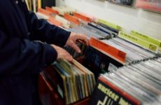 Vinyl LP Sales Surpass $1 Billion USD in 2025 for the First Time Since 1983