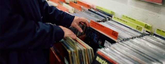 Vinyl LP Sales Surpass $1 Billion USD in 2025 for the First Time Since 1983