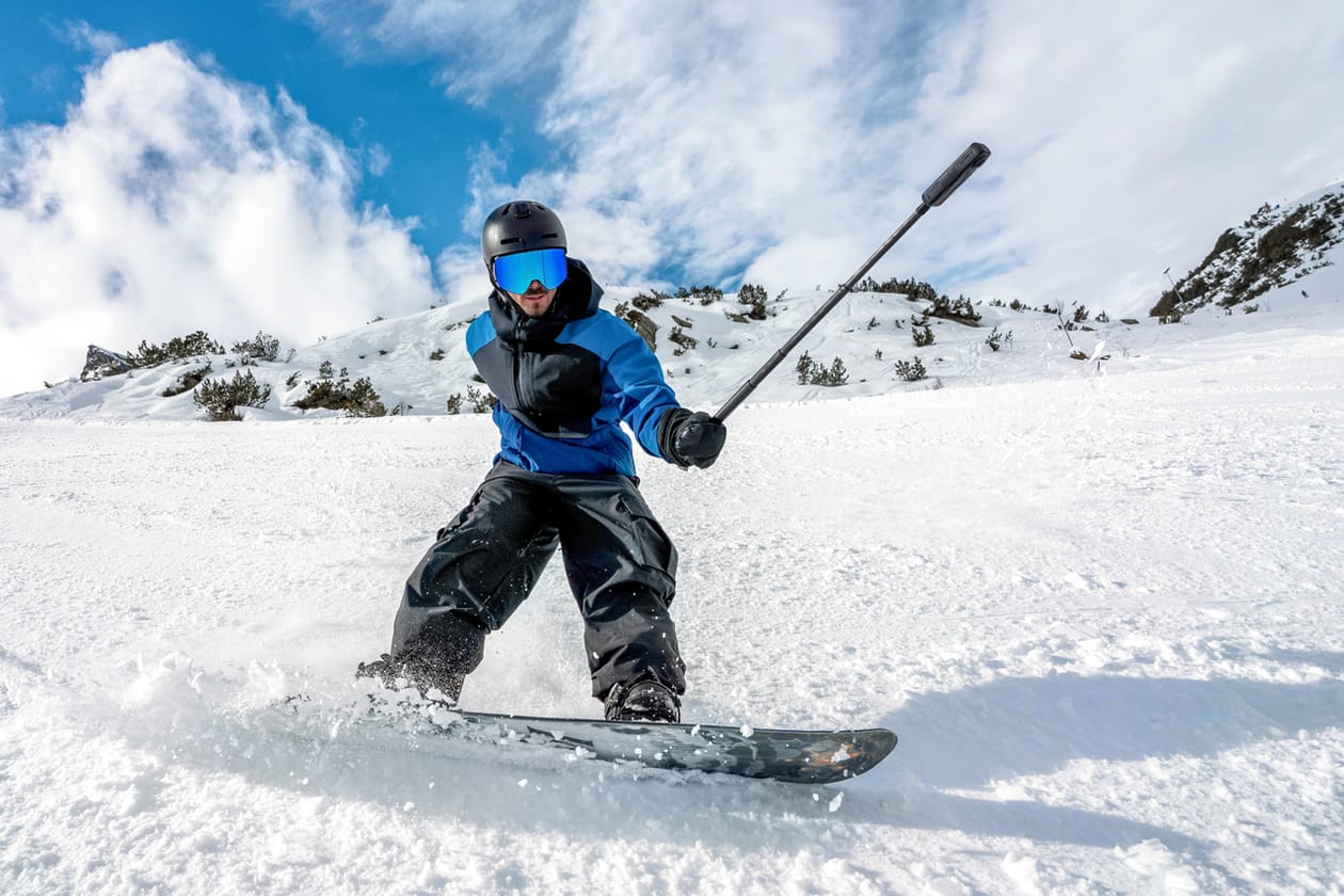 Insta360 Cameras X5 X4 Air Ace Pro 2 Winter Cinematography Snowboard Skiing Sports 