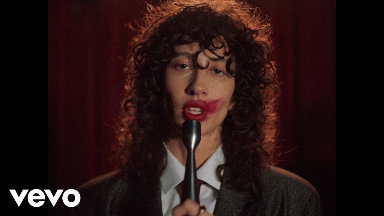 Towa Bird - Gentleman (Official Music Video) - YouTube