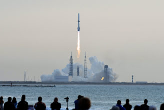 Blue Origin successfully reused its New Glenn rocket