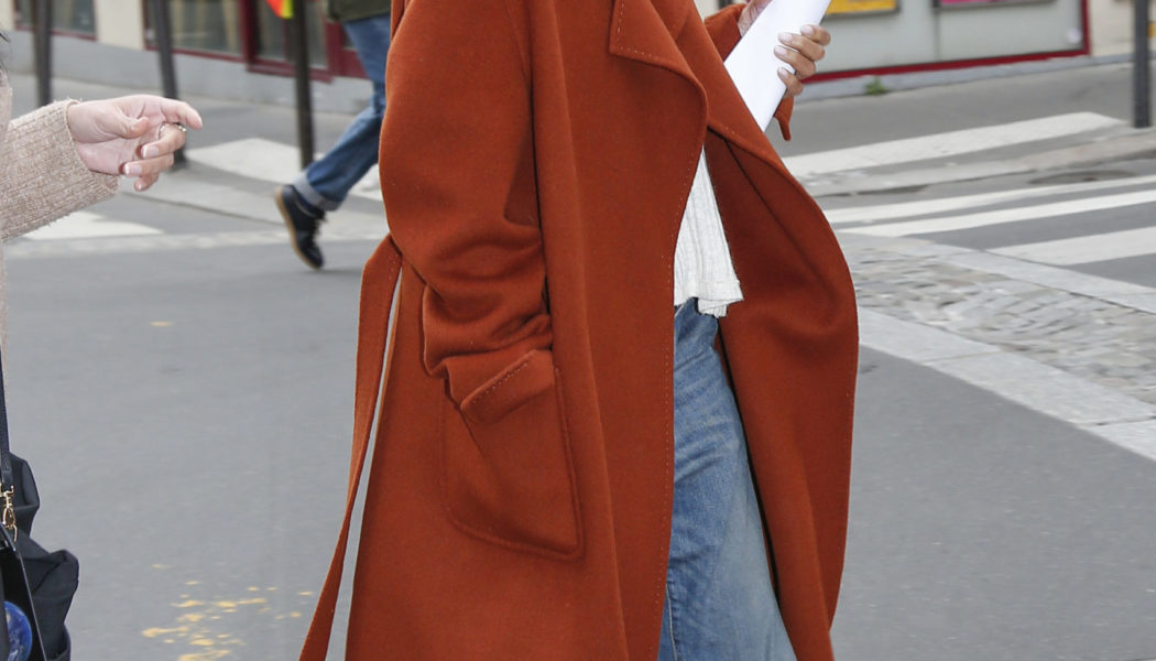 Fashion People in Paris Are Wearing This "Dated" Shoe Trend With Barrel-Leg Jeans