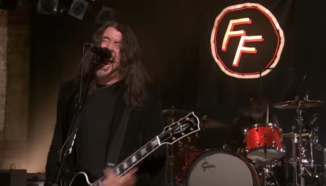 Foo Fighters Rip Through "Caught in the Echo" and "Child Actor" on SNL UK