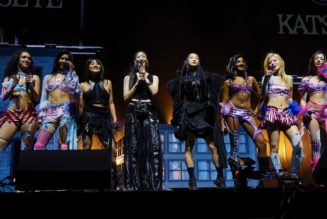 HUNTR/X Perform "Golden" with KATSEYE at Coachella