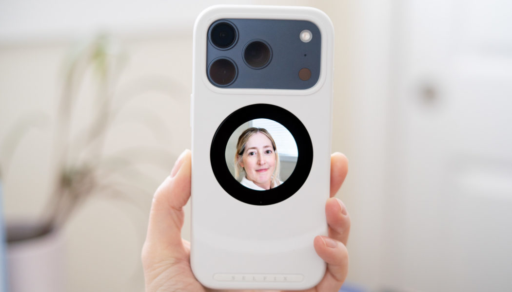 I wish this selfie phone case was better for selfies
