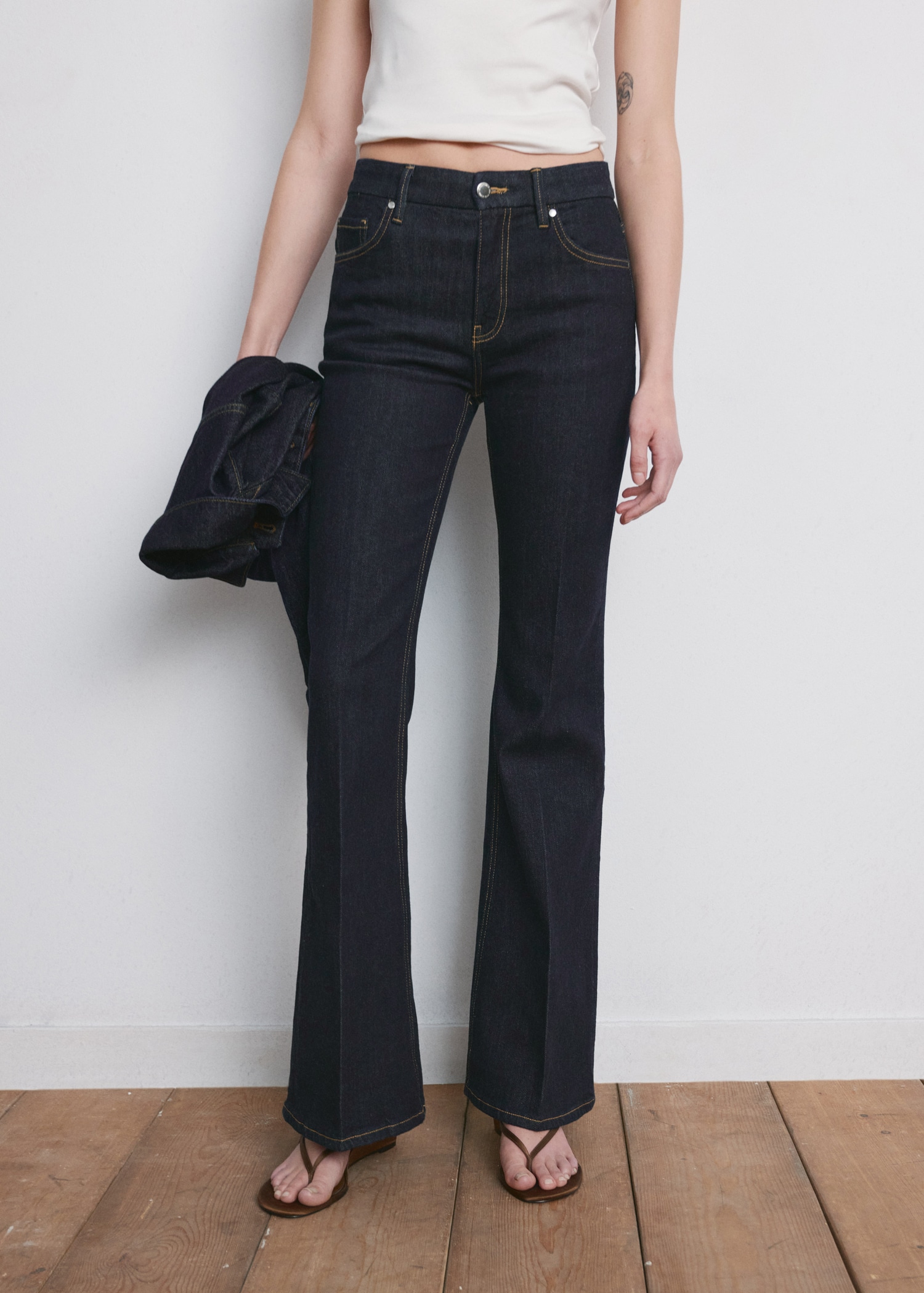 Violet Flared High-Rise Jeans - Women | Mango United Kingdom