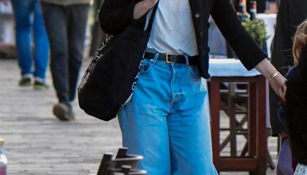 Keira Knightley Wore the #1 Shoes to Blend in With Italian Girls in Venice