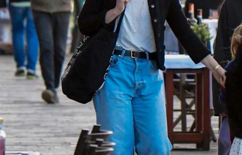 Keira Knightley Wore the #1 Shoes to Blend in With Italian Girls in Venice