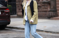 Light-Wash Jeans Are So Back—These Are the Anti-Trend Shoes They Look Best With