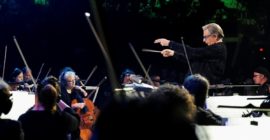 Metallica Mourn Passing of “S&M2” Co-Conductor Michael Tilson Thomas