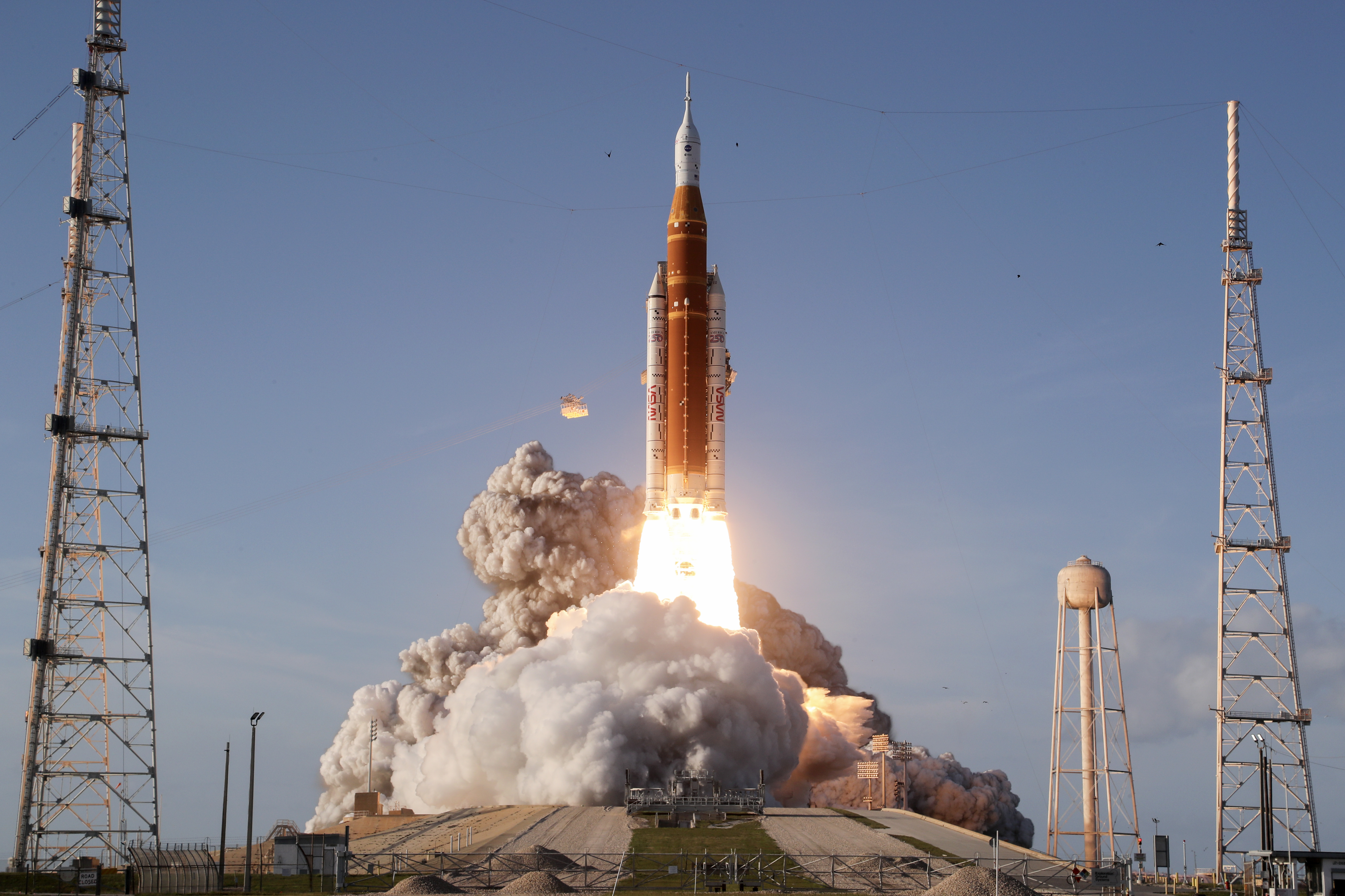 Artemis II Launches Manned Test Flight Around The Moon