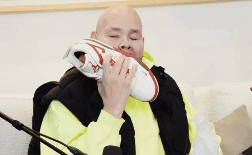 Nigel Sylvester Gifts Fat Joe & Jadakiss A Pair Of His Air Jordan 4s "Brick After Brick" Because Life Is Unfair