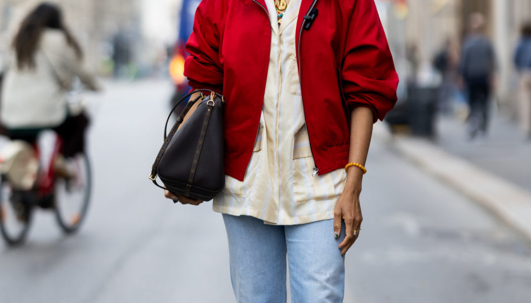 *Not* Sandals—the Anti-Spring Shoe Every Chic Dresser in Milan Is Wearing With Light-Wash Jeans