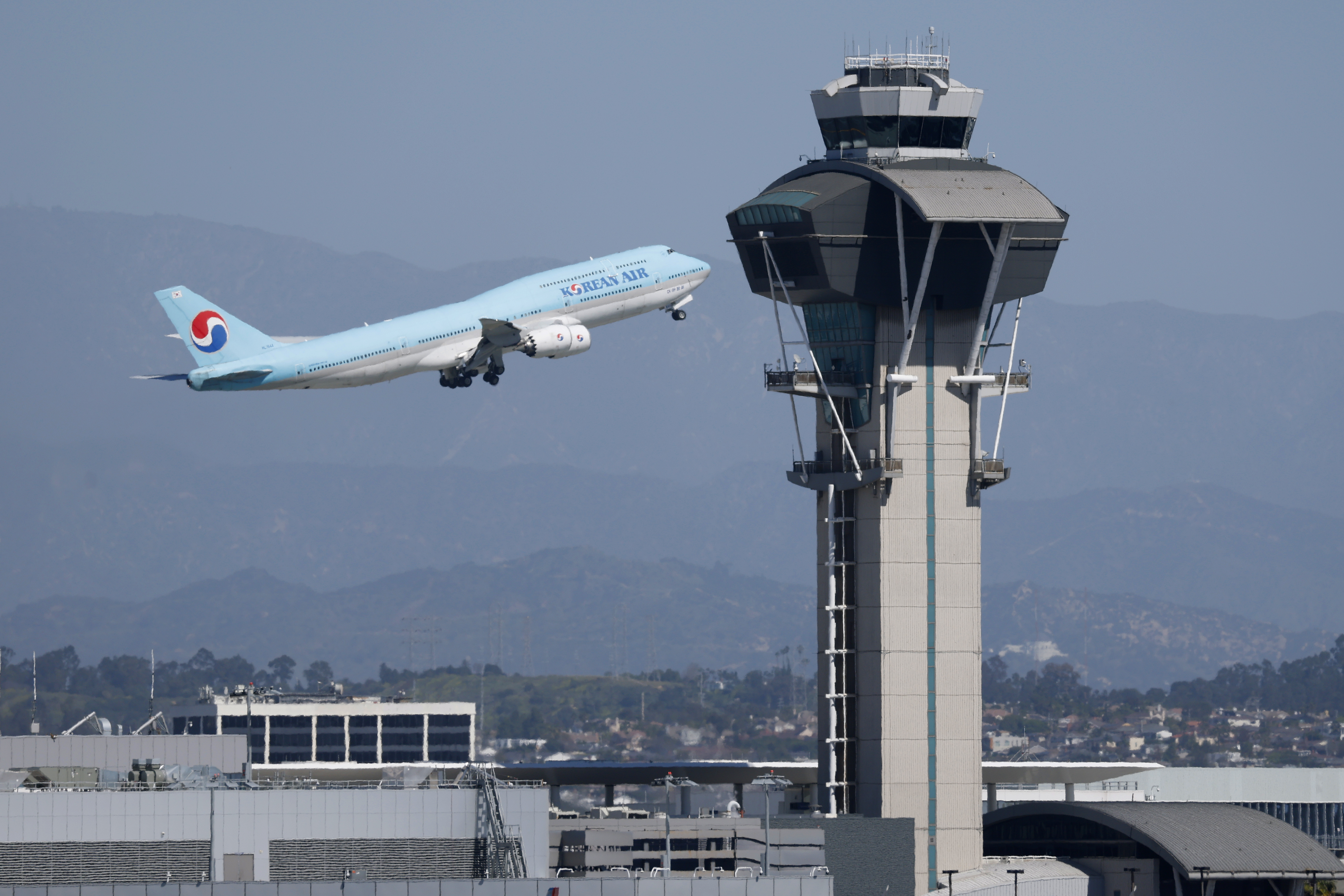 Korean Air At Los Angeles International Airport