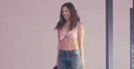 Olivia Rodrigo Makes Surprise Appearance at Coachella to Debut “drop dead”