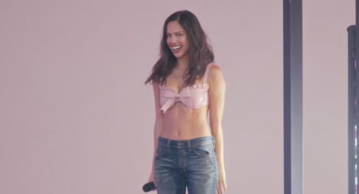 Olivia Rodrigo Makes Surprise Appearance at Coachella to Debut "drop dead"