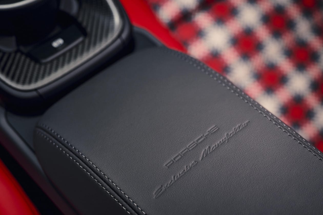 Porsche 911 GT3 S/C Cabriolet Details and Features S/T speedster convertible red gold grey pyro red graphics gt3 rs