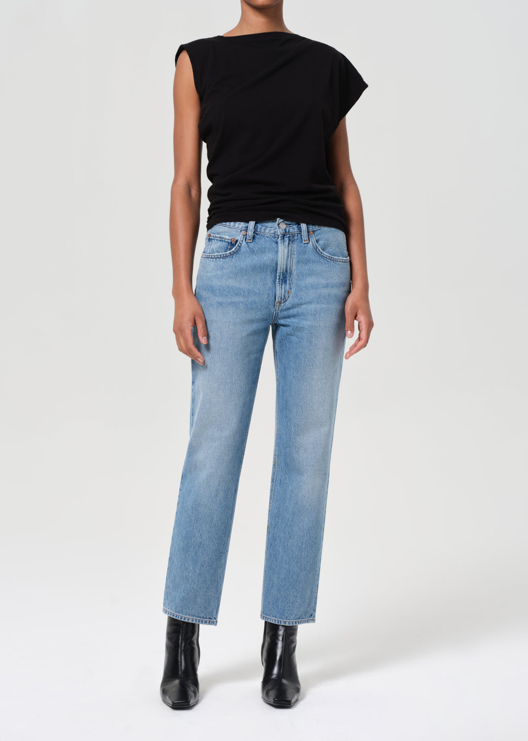 Valen Jean (weightless) in Device - 23 / Device