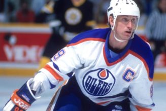Wayne Gretzky's Oilers Jersey From the 1988 Stanley Cup Final Just Set a $2.8M USD Record