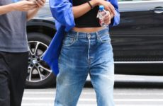 You May Disagree, But It Girls Think This Pretty Shoe Trend Looks Chicer With Jeans Than Mesh Flats