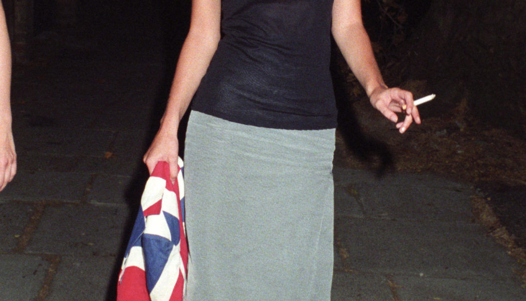 ‘90s Kate Moss is My Summer Styling Muse—4 Throw-Back Trends to Wear in 2026