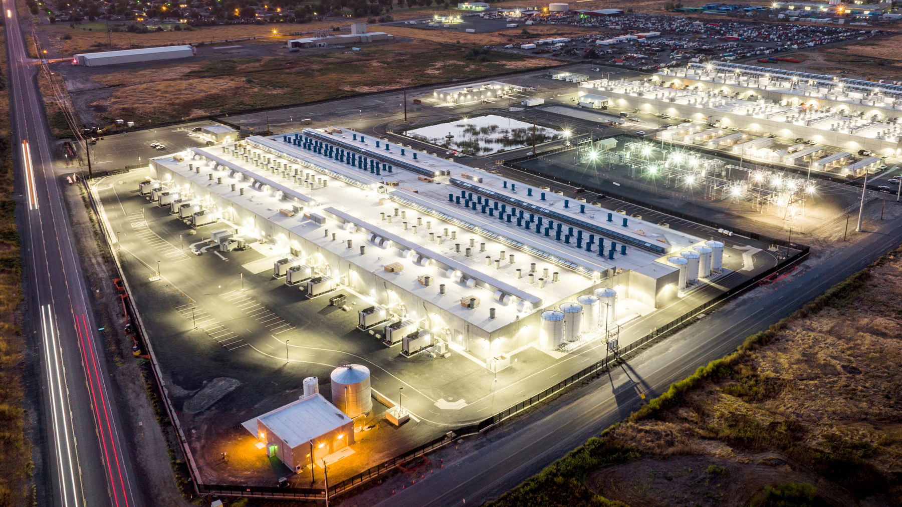 hero-001-10-gallery-data-center-drone-cropped-copy