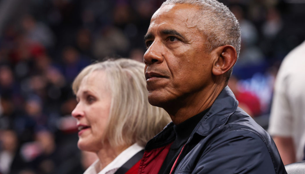 Barack Obama Reveals JAŸ-Z & Eminem Were Part Of His Debate-Day Playlist