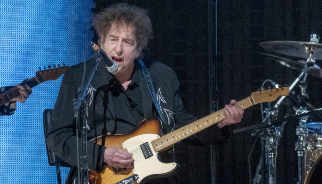 Bob Dylan, At 85 Years Old, to Kick Off 2026 Summer Tour