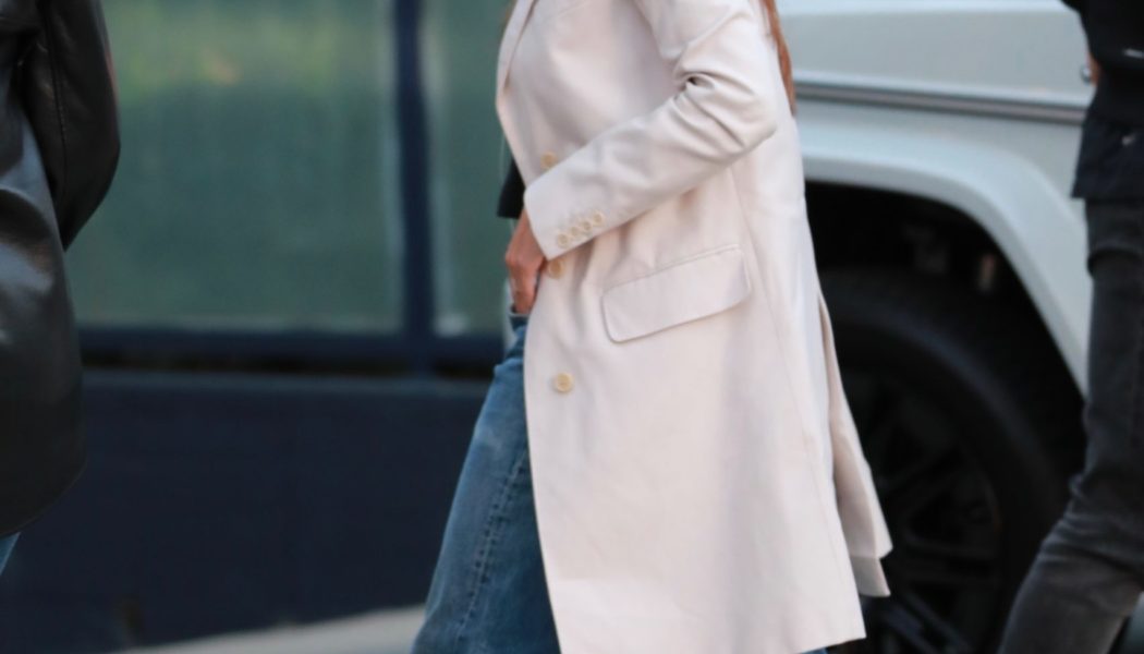 Hailey Bieber Just Wore Her Cropped Jeans With Heeled Flip-Flops