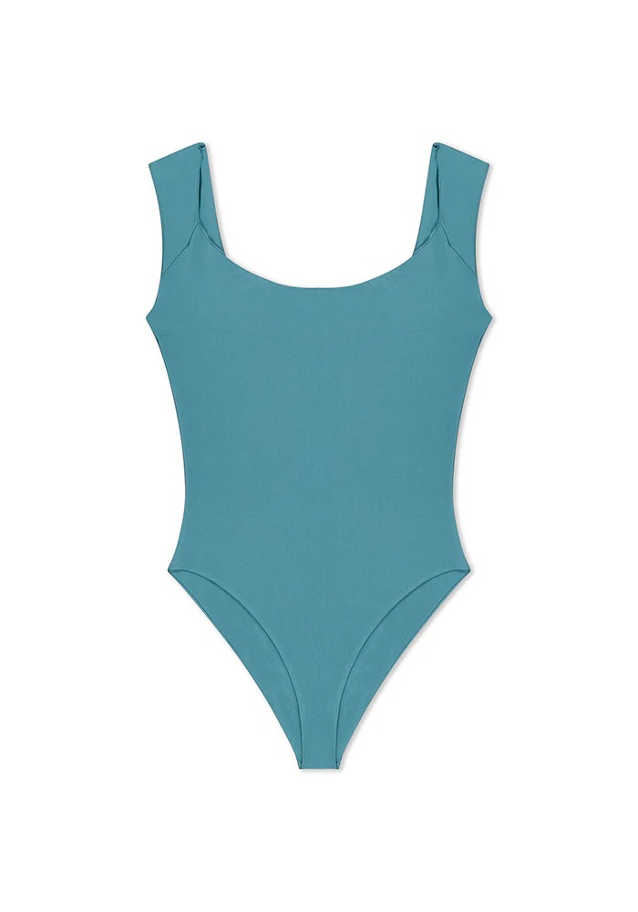 Dos Gardenias, Sophia One Piece