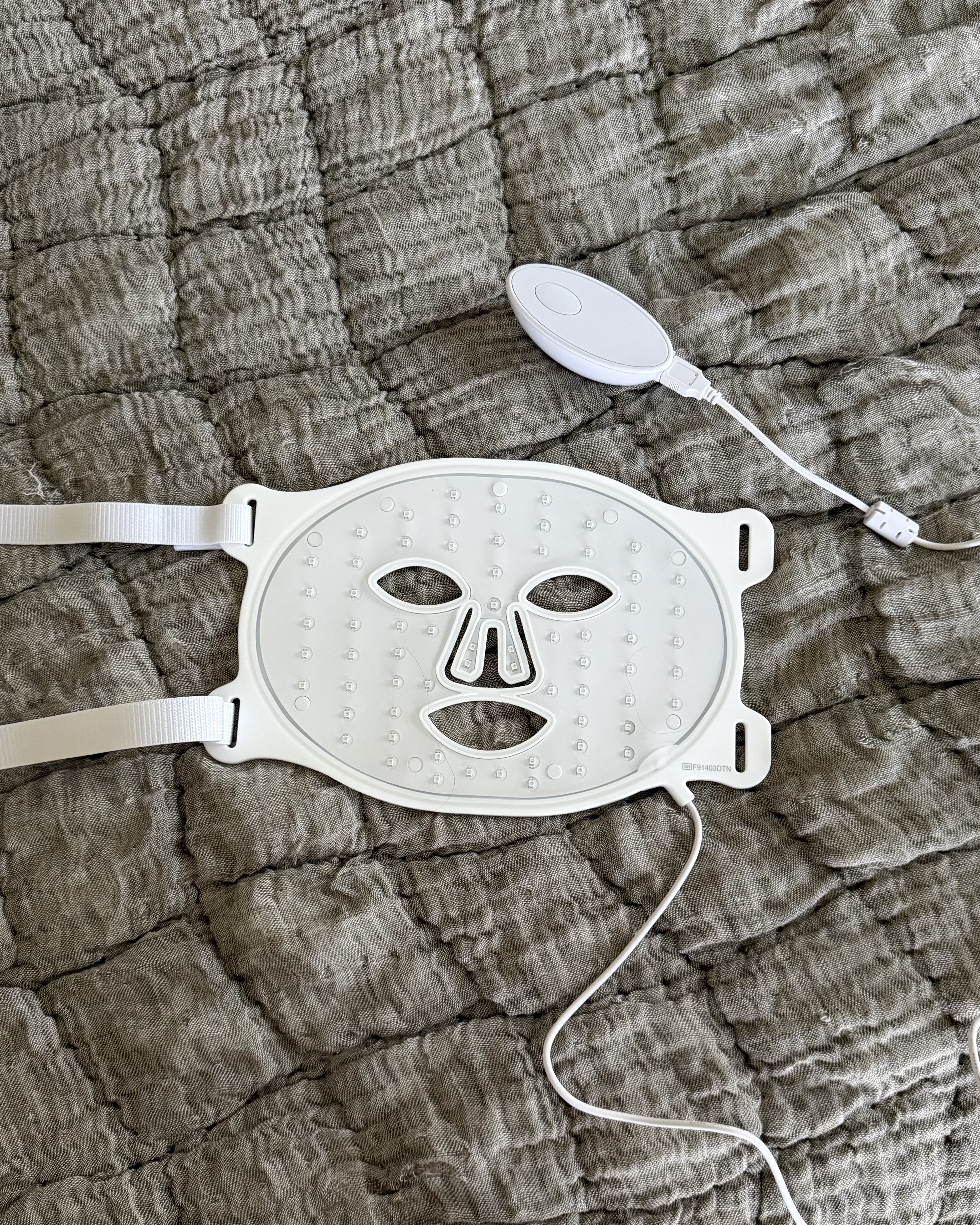 An image of the Omnilux Contour Face Mask.