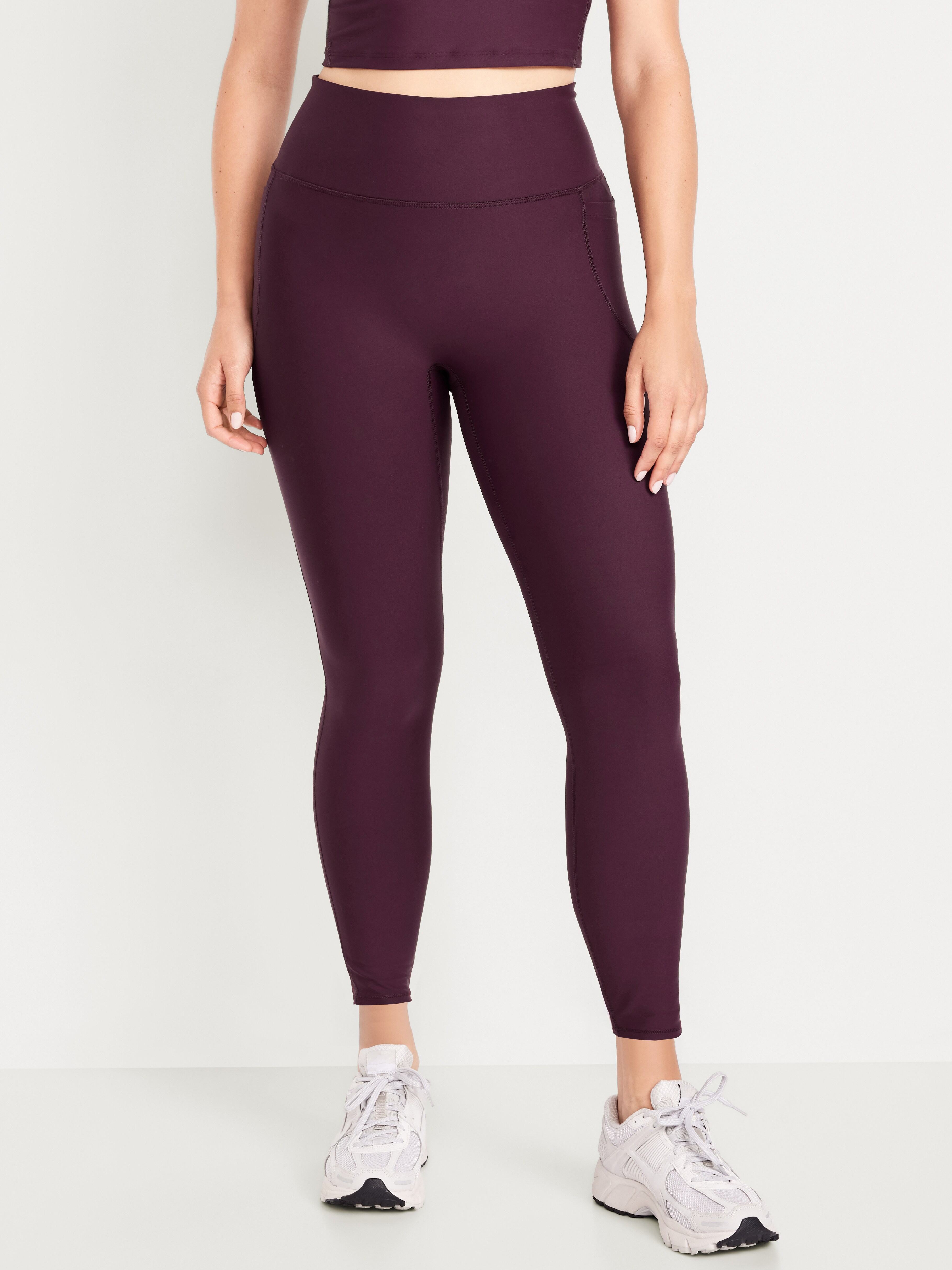 Old Navy, Extra-High Waisted Powersoft Boundless 7/8 Pocket Leggings &amp;ndash; No Front Seam